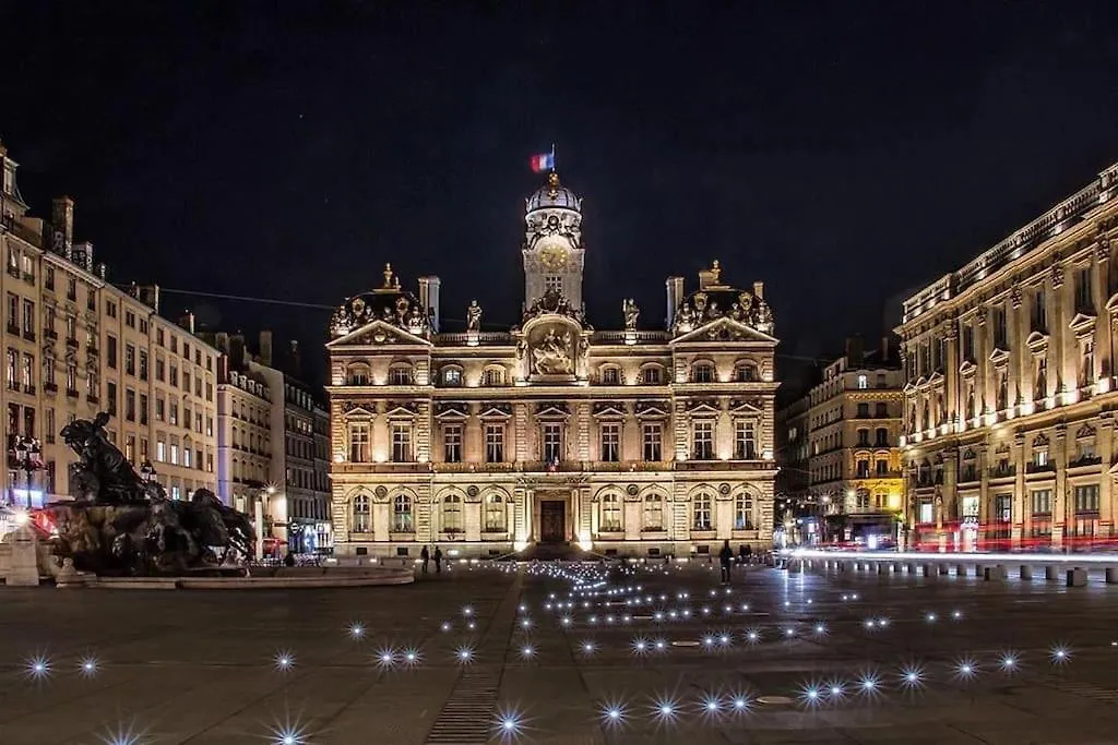 Διαμέρισμα Loft De Charme Proche Hotel-De-Ville - Lyon 1Er